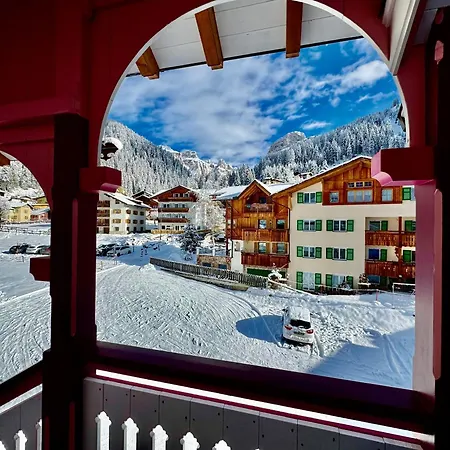 Cesa Planber Mountain View Bike Friendly Apartment Canazei