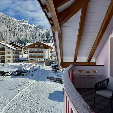 Cesa Planber Apartments Mountain View Ski-In Ski-Out *