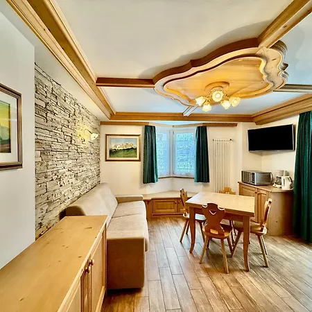 Cesa Planber Mountain View Bike Friendly Apartment Canazei
