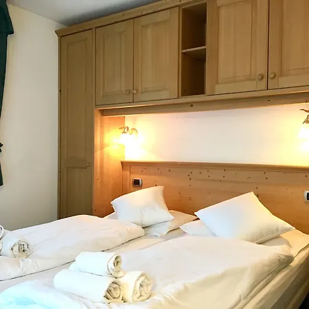 Cesa Planber Mountain View Ski-in Ski-out Daire