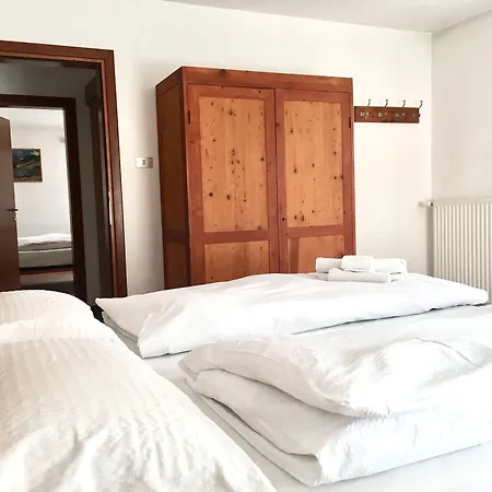 Cesa Planber Mountain View Ski-in Ski-out * Canazei