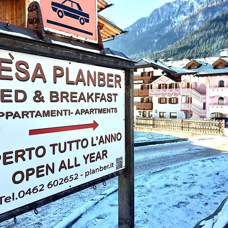 Cesa Planber Mountain View Ski-in Ski-out Apartman