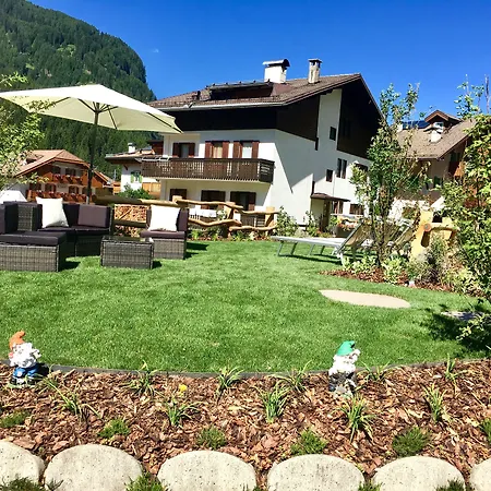 Апартаменти Cesa Planber Mountain View Bike Friendly