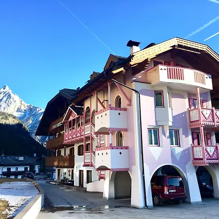 Apartman Cesa Planber Mountain View Ski-in Ski-out Canazei