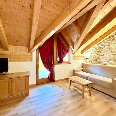 Cesa Planber Mountain View Ski-in Ski-out Apartman Canazei