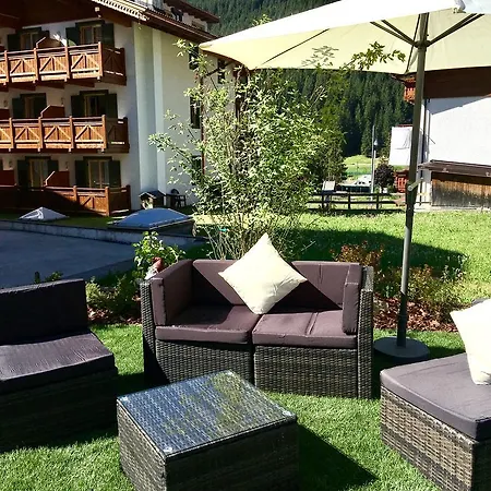 Cesa Planber Mountain View Bike Friendly Apartment Canazei