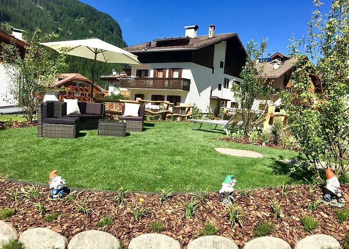 Апартаменти Cesa Planber Apartments Mountain View Bike Friendly