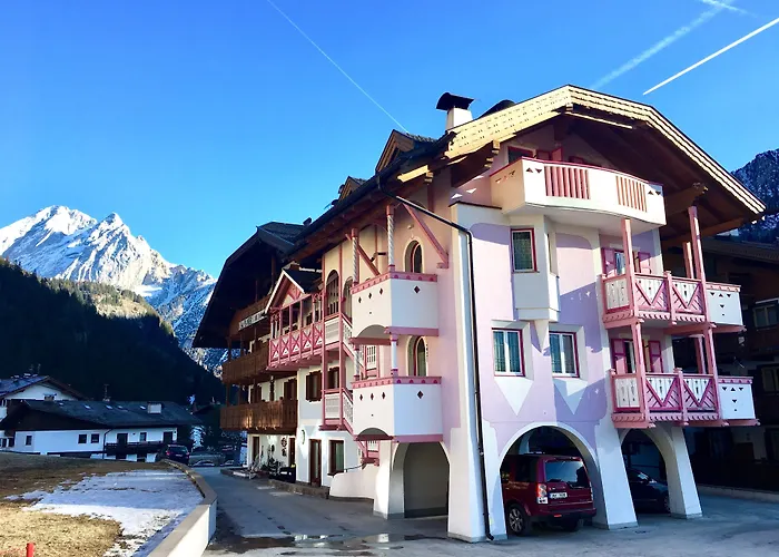 Lägenhet Cesa Planber Mountain View Ski-in Ski-out Canazei